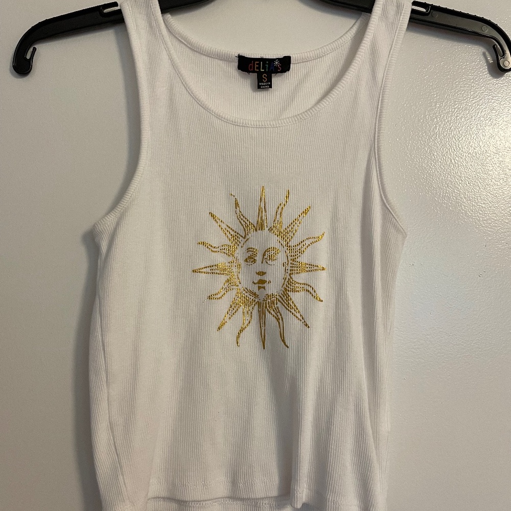Sun cropped graphic tee tank top delia’s